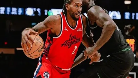 成都首展国足7号战袍，Speed直播感受川剧变脸与采耳魅力